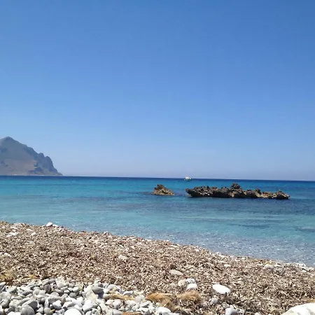 86 Bed & Breakfast San Vito Lo Capo