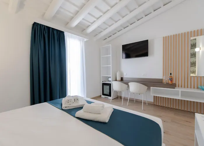 86 Bed & Breakfast 4*